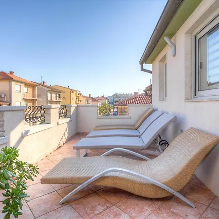 Diconi Apartment *